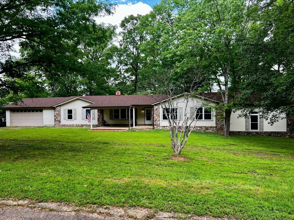 202 Starfield Pl in Hot Springs, AR - Building Photo