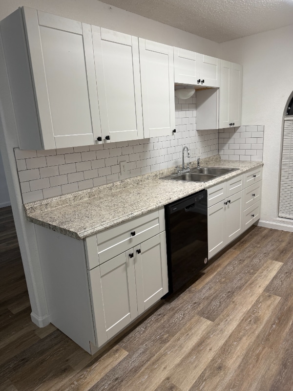 property at 652 Sue Ann Ln