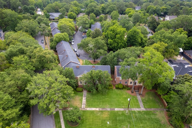 Hillcrest Apartments in Columbus, GA - Foto de edificio - Building Photo