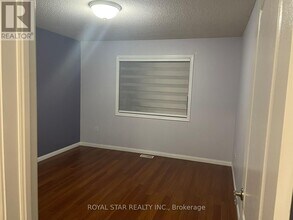 118 Tiller Trail in Brampton, ON - Building Photo - Building Photo