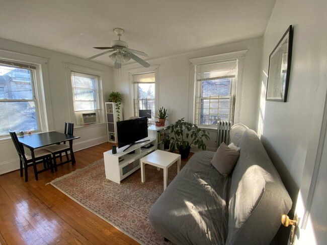 128 Hemenway St, Unit 18