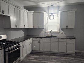 175 Abbott St, Unit 175-1 in Lawrence, MA - Building Photo