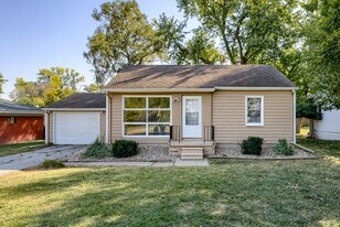8531 Seward St in Omaha, NE - Building Photo