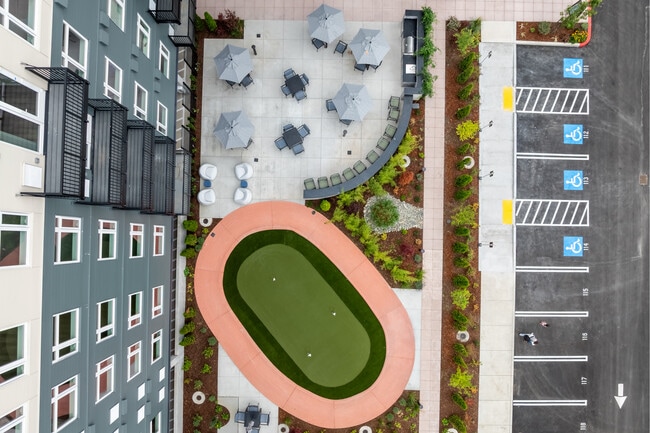 Nuovo Apartments in Bellevue, WA - Building Photo - Building Photo