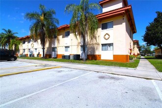 746 McDougall Ct in Orlando, FL - Foto de edificio - Building Photo