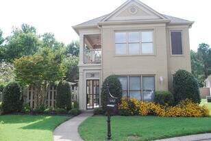 36 Forest Village Pl in Memphis, TN - Building Photo