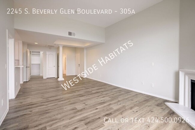 2245 S Beverly Glen Blvd in Los Angeles, CA - Building Photo - Building Photo