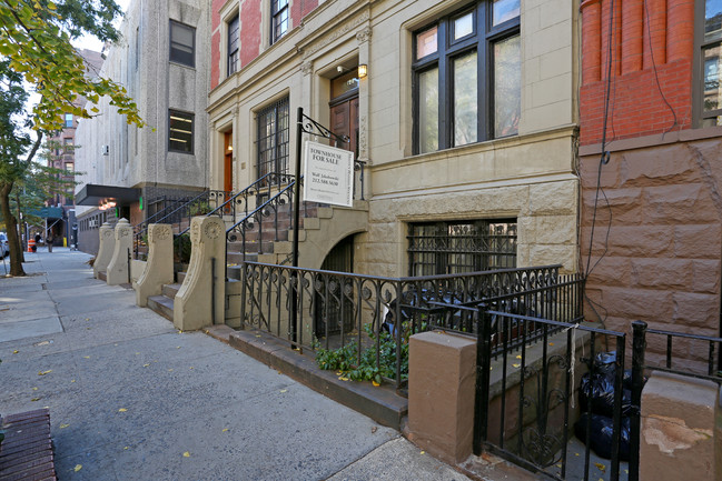 128 W 82nd St in New York, NY - Foto de edificio - Building Photo