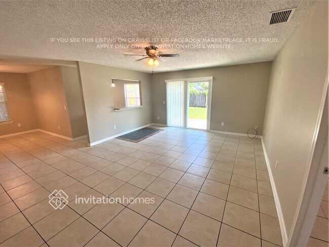 8649 Collins Ridge Blvd S in Jacksonville, FL - Building Photo - Building Photo