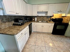 200 SW 11th St in Hallandale Beach, FL - Building Photo - Building Photo