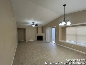 4018 Sunrise Creek Dr in San Antonio, TX - Building Photo - Building Photo