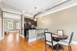 688 Broad St in Shrewsbury, NJ - Building Photo - Building Photo