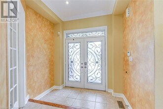 5337 Jameson Crescent in Burlington, ON - Building Photo - Building Photo