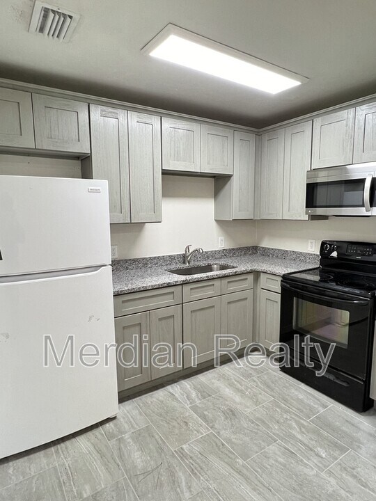 7210 SW 45th Pl in Gainesville, FL - Building Photo