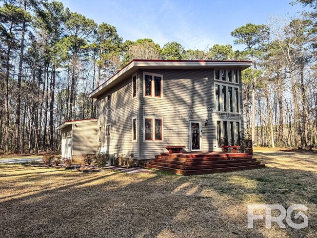 1228 Forest Acres Dr in Greenville, NC - Building Photo - Building Photo