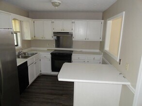 593 Countrytown Dr in Hope Mills, NC - Building Photo - Building Photo