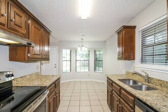 1601 Peach Tree Ln in Norman, OK - Building Photo - Building Photo