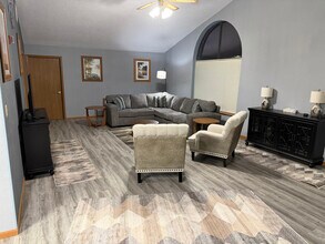 604 S Polk St, Unit HZ101 in Maysville, MO - Foto de edificio - Building Photo