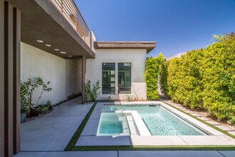 188 Blue Moon Dr in Palm Springs, CA - Building Photo - Building Photo