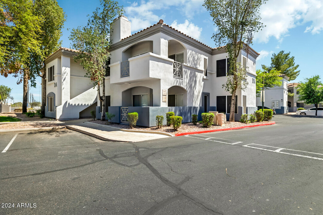 600 W Grove Pkwy in Tempe, AZ - Building Photo