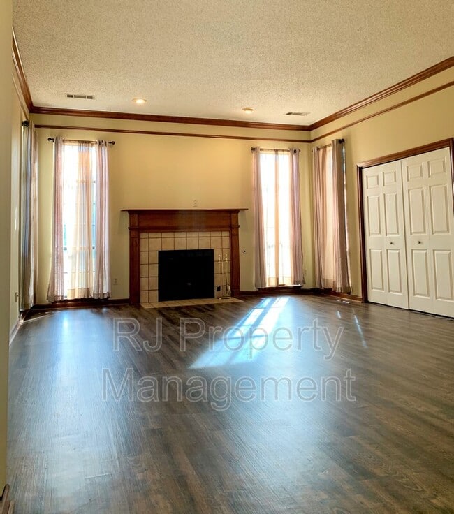 6678 Spencer Forest Cove W in Memphis, TN - Building Photo - Building Photo