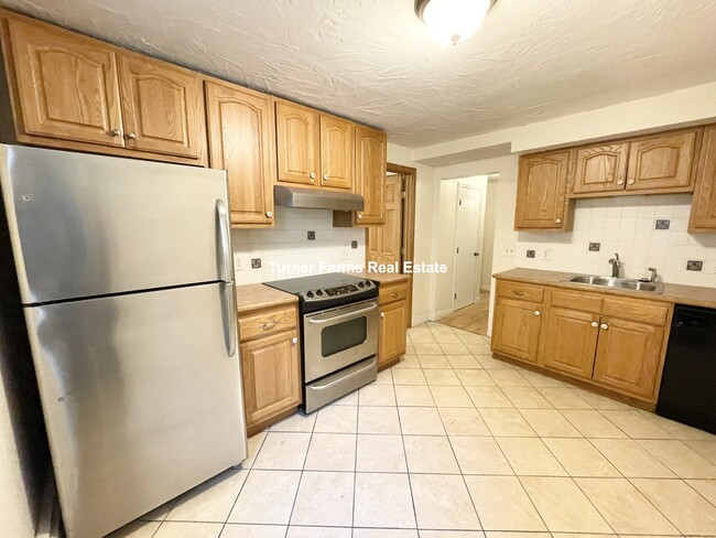 39 Charles St, Unit 2 in Boston, MA - Foto de edificio - Building Photo