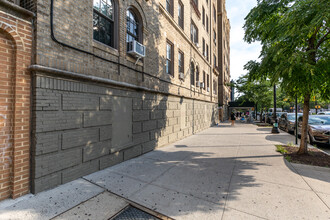 1100 Grand Concourse in Bronx, NY - Building Photo - Building Photo