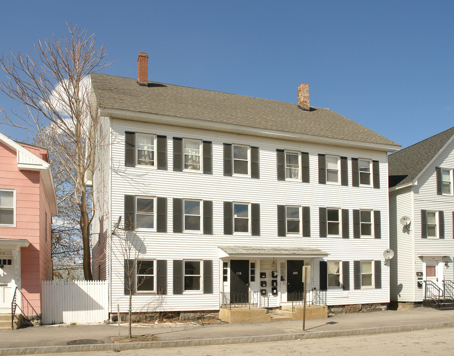 178-180 Cedar St in Manchester, NH - Building Photo