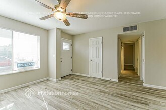 2128 W Hartford Ave in Phoenix, AZ - Foto de edificio - Building Photo