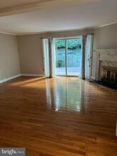 9 Collis Ct in Timonium, MD - Building Photo - Building Photo