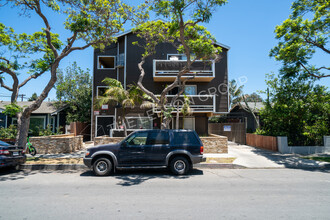 1086 Stanley Ave in Long Beach, CA - Building Photo - Building Photo