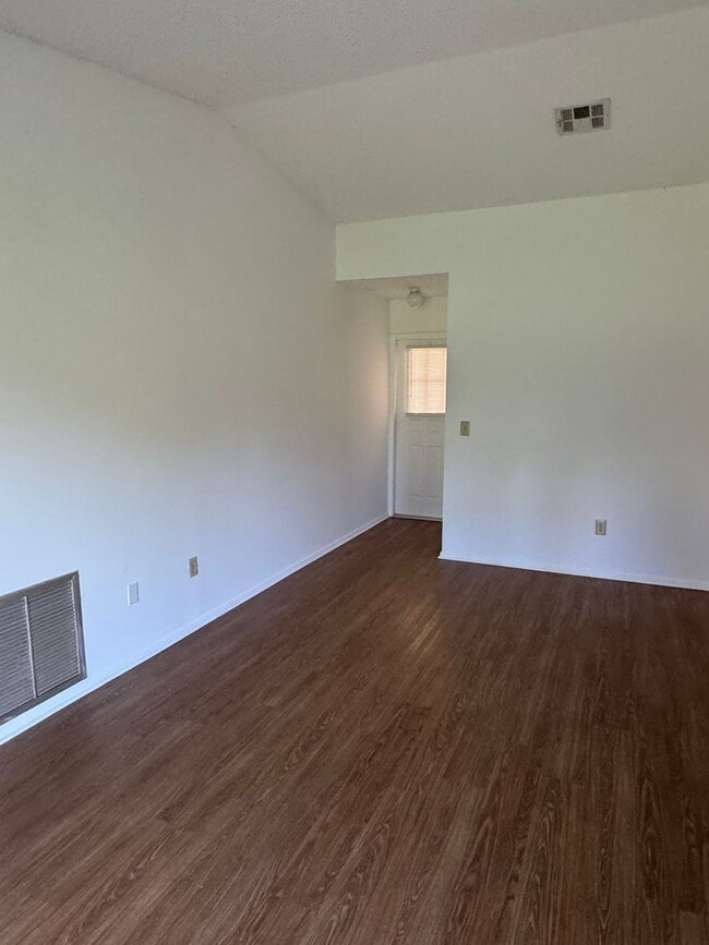 1015 Grandeur St SE in Palm Bay, FL - Building Photo - Building Photo