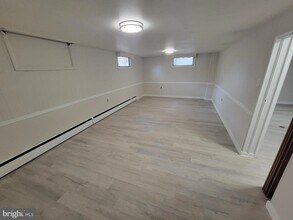 2207 E Huntington Dr in Wilmington, DE - Building Photo - Building Photo