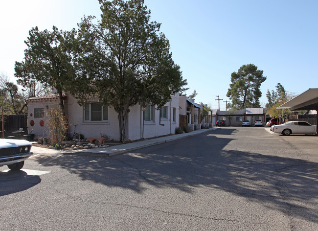 272 E Calle Arizona in Tucson, AZ - Foto de edificio - Building Photo