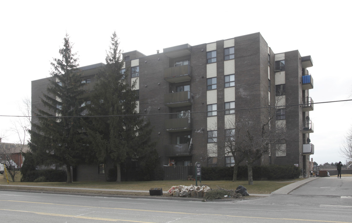 Wilson Place in Toronto, ON - Building Photo