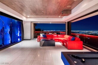 750 Dragon Ridge Dr in Henderson, NV - Foto de edificio - Building Photo