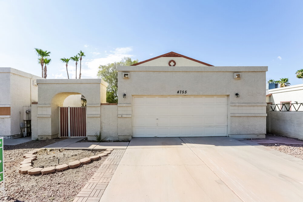 4755 W Wahalla Ln in Glendale, AZ - Building Photo