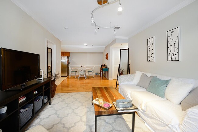 214 Jackson St-Unit -8 in Hoboken, NJ - Building Photo - Building Photo