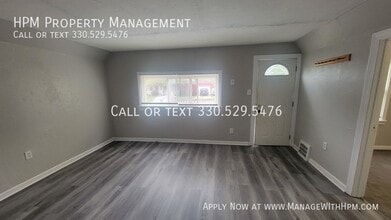 1292 Stratford St in Barberton, OH - Building Photo - Building Photo