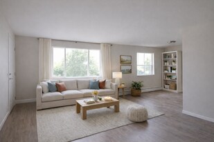 Harbour Point Gardens in Troy, NY - Building Photo