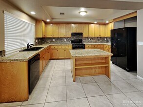 5196 Guardian Peak St in Las Vegas, NV - Building Photo - Building Photo