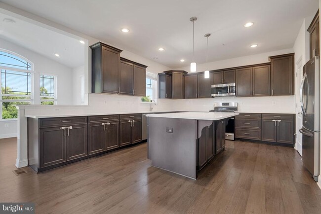 property at 7316 Hargrove Ct