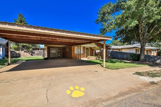 711 6th Plz in Idalou, TX - Building Photo - Building Photo