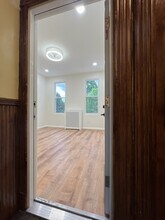 5914 Palmetto St, Unit 2R in Ridgewood, NY - Building Photo - Building Photo