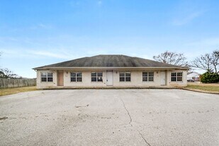 1270 N Trinity Dr in Fayetteville, AR - Building Photo