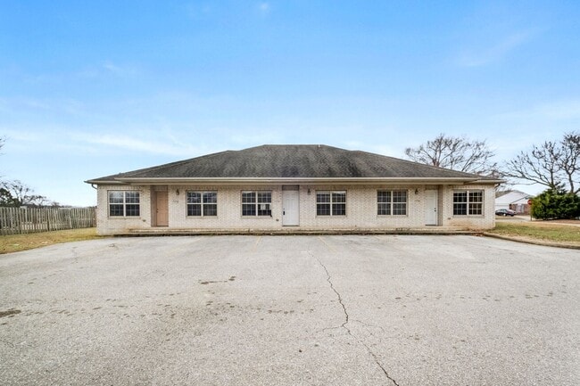 property at 1270 N Trinity Dr