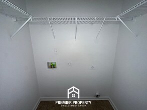 2274 Southern Woods Dr in Cordova, TN - Building Photo - Building Photo