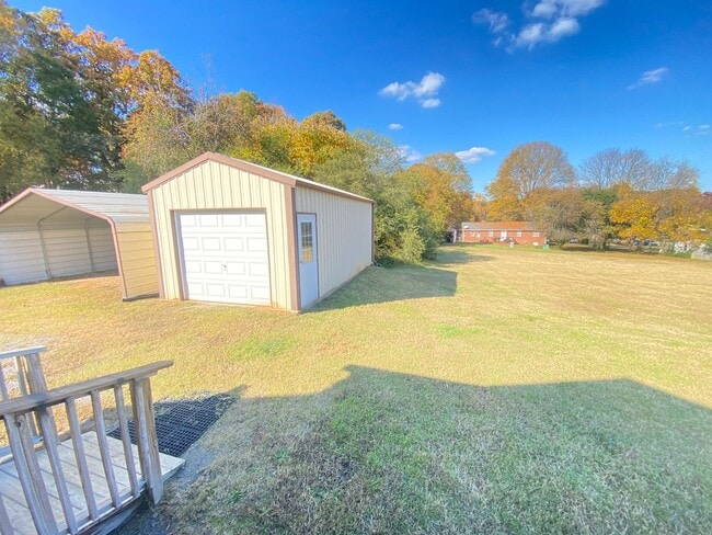 2500 Johnson St in Kannapolis, NC - Building Photo - Building Photo