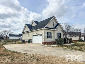 115 Remount Rd in Goldsboro, NC - Building Photo - Building Photo