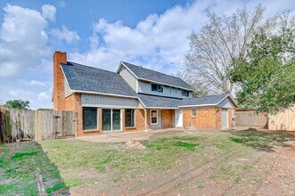 10719 Kitty Brook Dr in Houston, TX - Building Photo - Building Photo